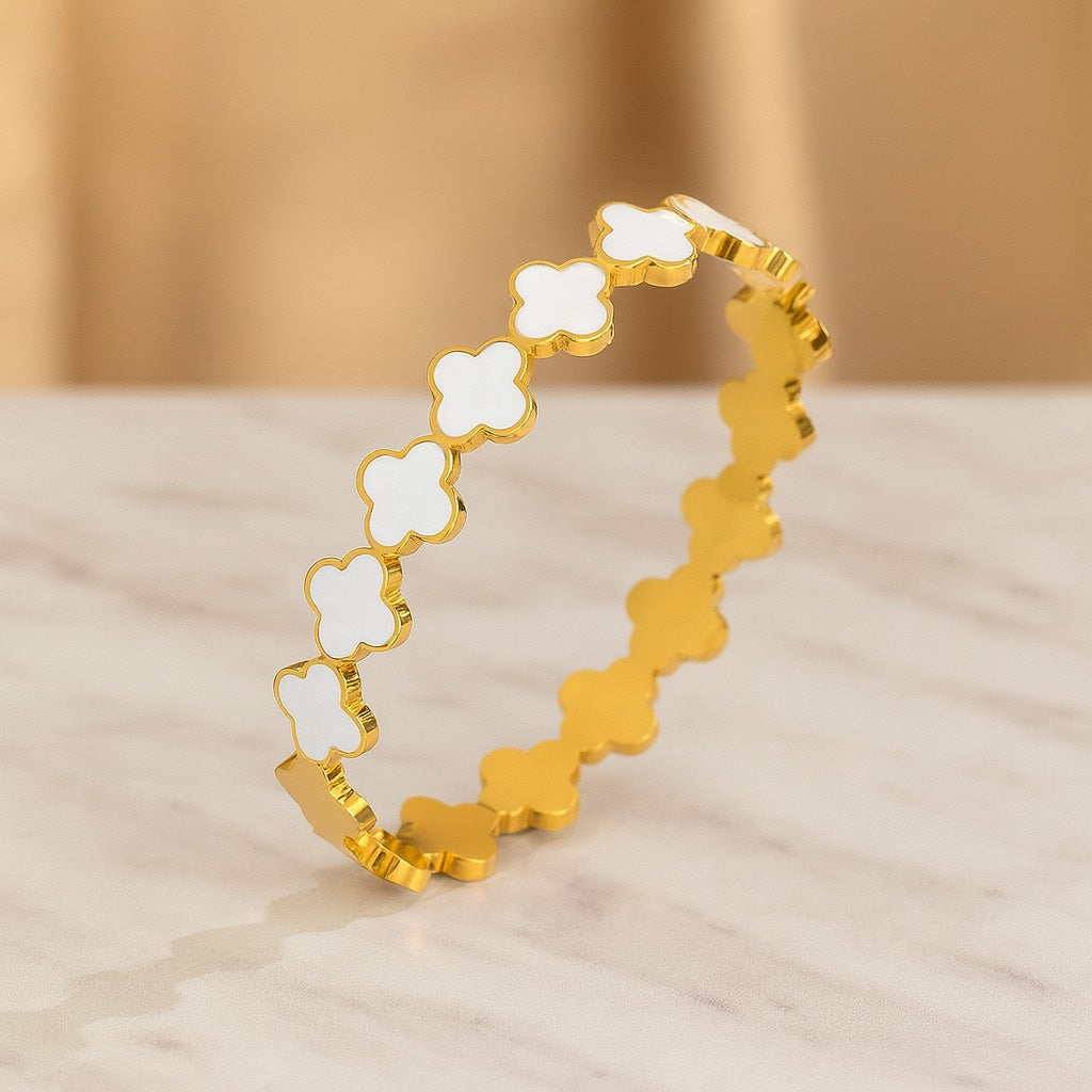 Aurora Clover Bangle